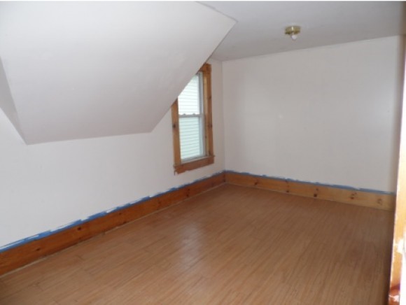 172 Spruce Street, Unit 3 Manchester, NH 03103 - Photo 9 of 11