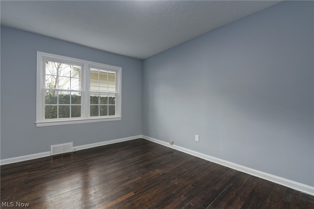 3554 Gridley Road Shaker Heights, OH 44122 - Photo 9 of 21 Gallery Image 9