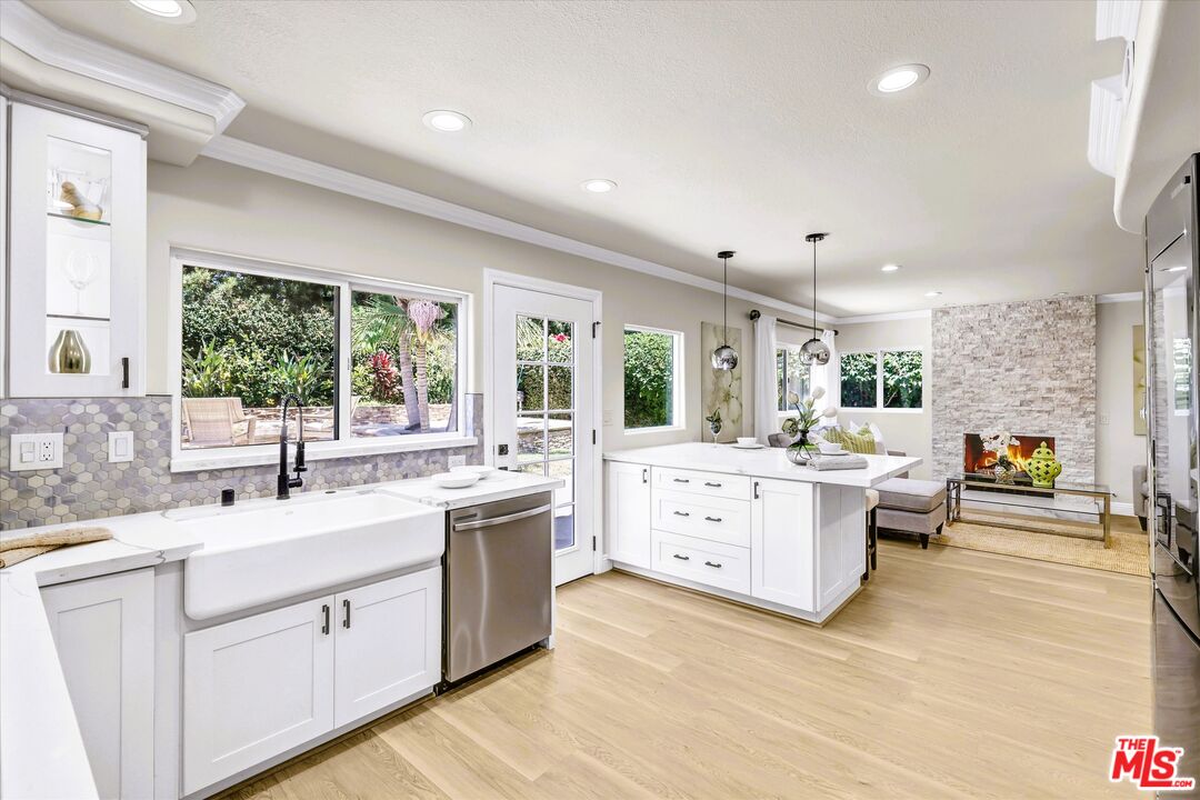 24621 Vía Del Rio Lake Forest, CA 92630 - Photo 9 of 42
