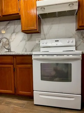 $150,000 | 10555 Turtlewood Court, Unit 2111, Houston, TX 77072