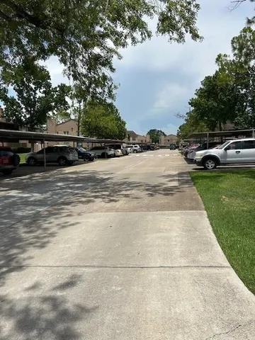 $150,000 | 10555 Turtlewood Court, Unit 2111, Houston, TX 77072