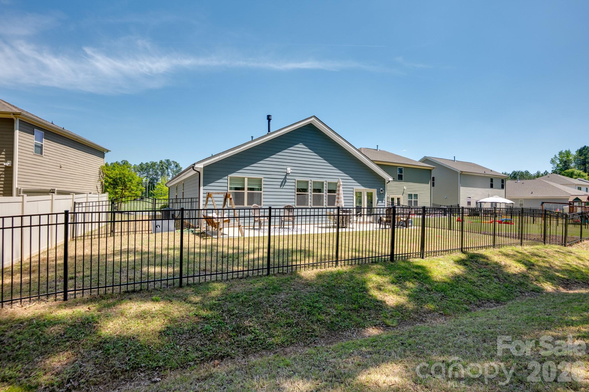 1825 Shelbourne Way Fort Mill, SC 29707 - Photo 28 of 31