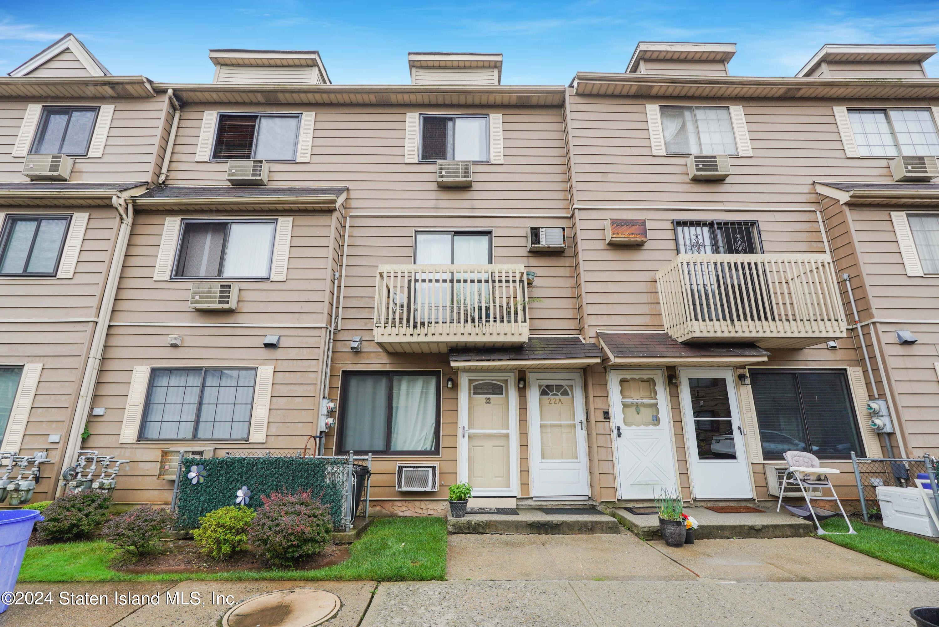 22 Daffodil Ln Unit A  