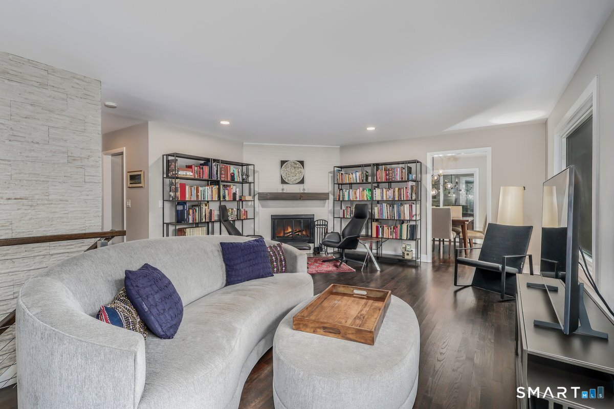 177 Mamanasco Road Ridgefield, CT 06877 - Photo 9 of 40 Gallery Image 9