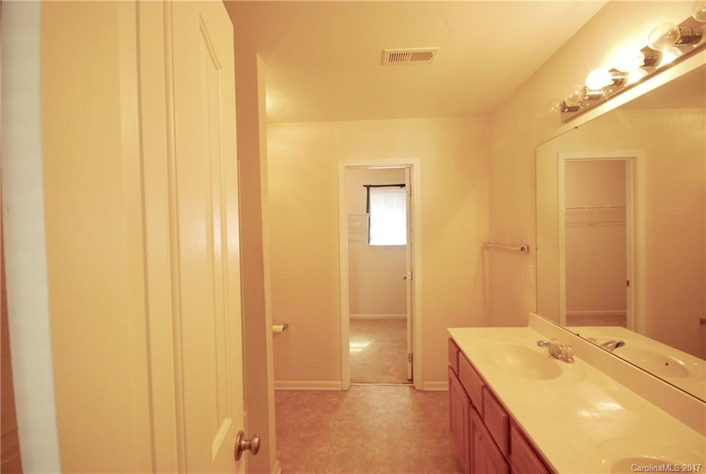 6305 Sullins Road Charlotte, NC 28214 - Photo 8 of 11