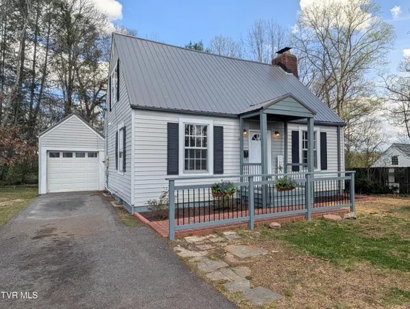 $299,500 | 1027 Columbia Road, Bristol, TN 37620