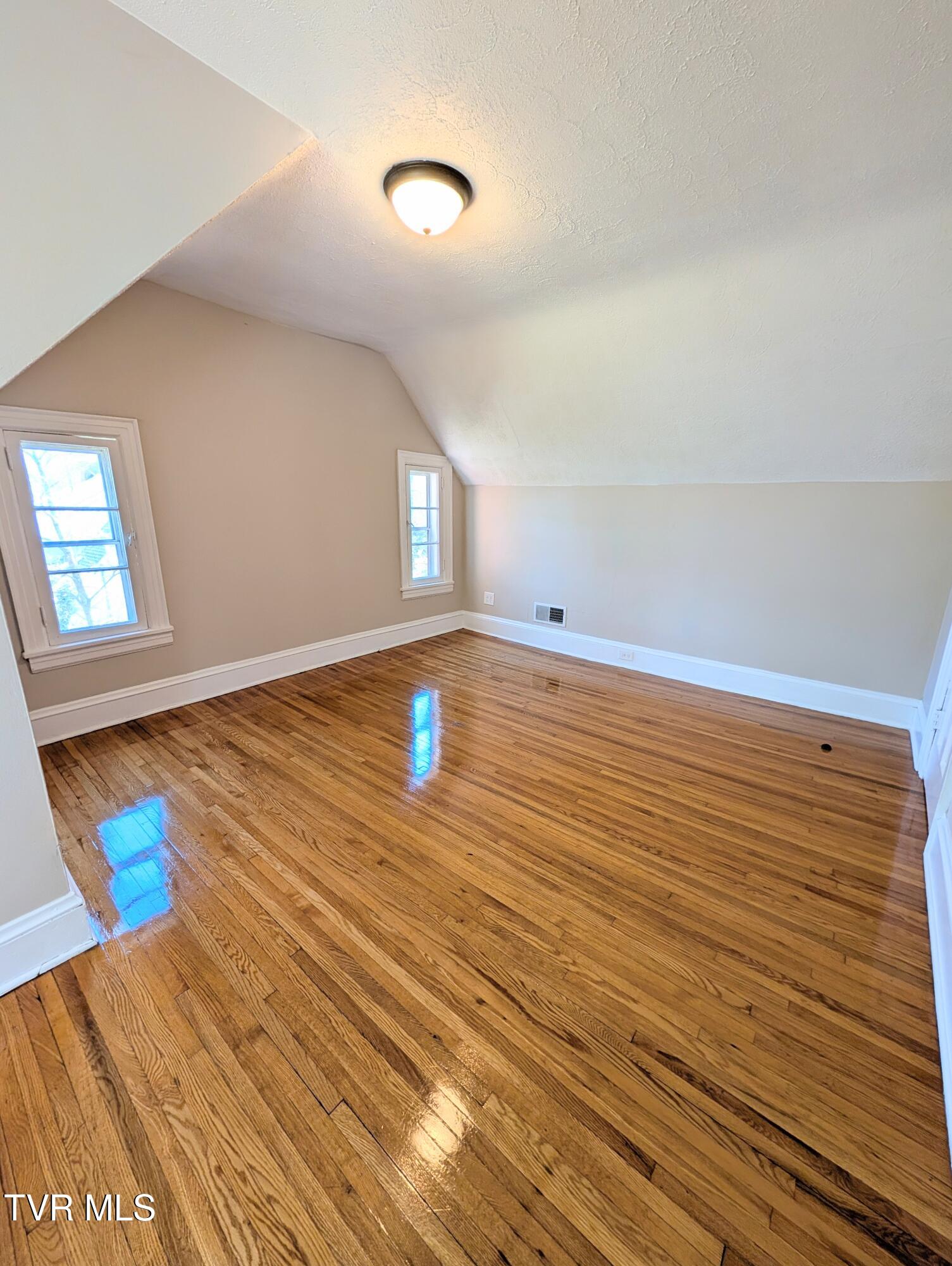 1027 Columbia Road Bristol, TN 37620 - Photo 13 of 23 PXL_20260328_192033465