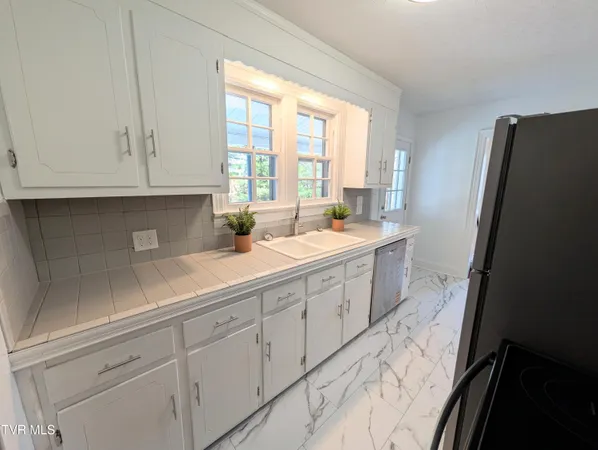 $299,500 | 1027 Columbia Road, Bristol, TN 37620