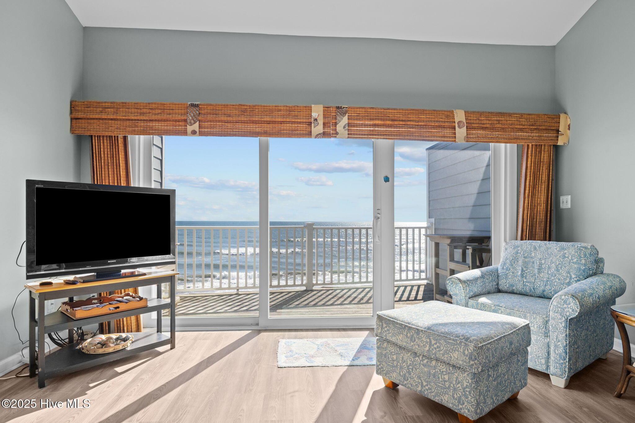 855 Salter Path Road, Unit 327 Indian Beach, NC 28512 - Photo 3 of 44 Living Room