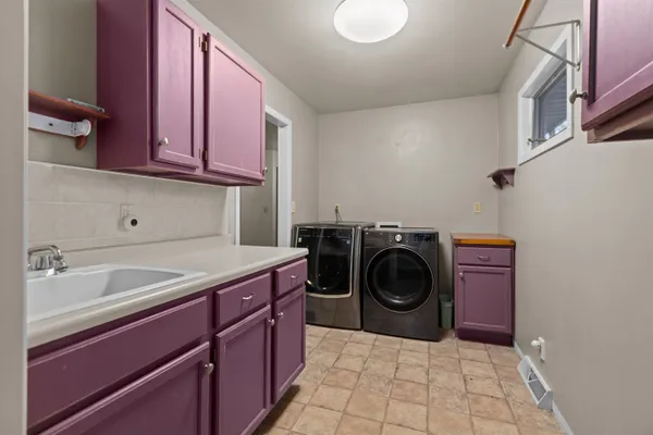 $685,000 | 9806 Highland Park Road, Highland, WI 53543