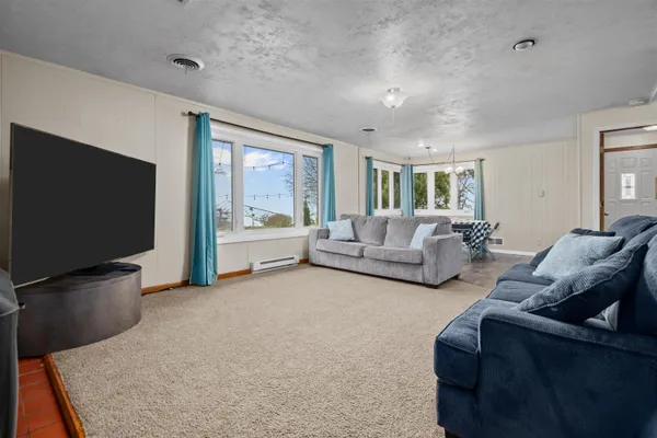 $685,000 | 9806 Highland Park Road, Highland, WI 53543