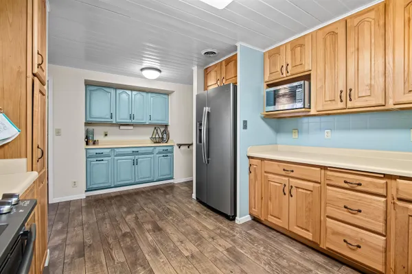 $685,000 | 9806 Highland Park Road, Highland, WI 53543