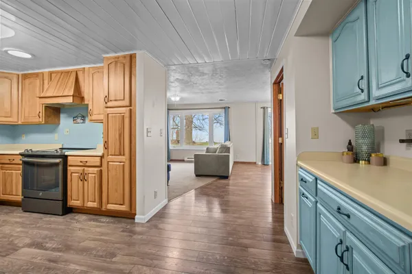 $685,000 | 9806 Highland Park Road, Highland, WI 53543