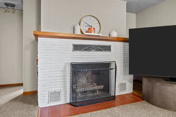 $685,000 | 9806 Highland Park Road, Highland, WI 53543