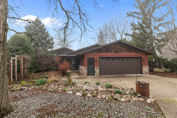$685,000 | 9806 Highland Park Road, Highland, WI 53543