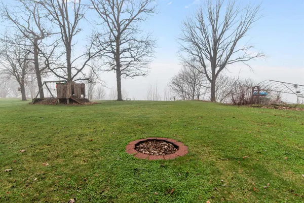 $685,000 | 9806 Highland Park Road, Highland, WI 53543