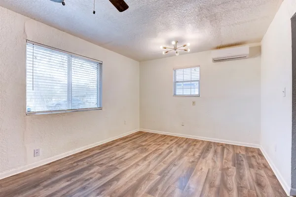 $171,500 | 1604 Texas Street, Alvin, TX 77511