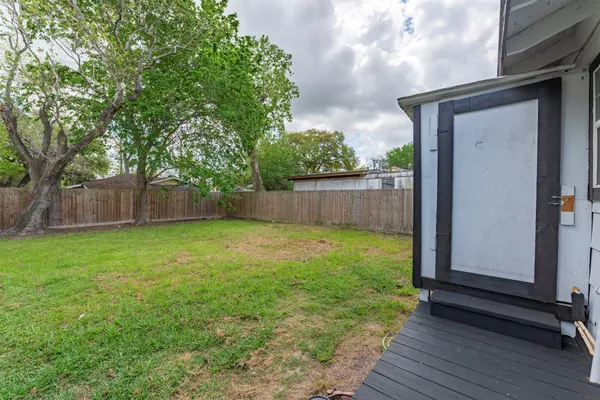 $171,500 | 1604 Texas Street, Alvin, TX 77511