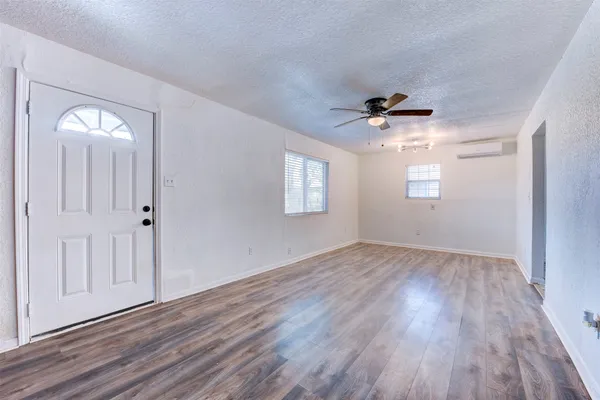 $171,500 | 1604 Texas Street, Alvin, TX 77511