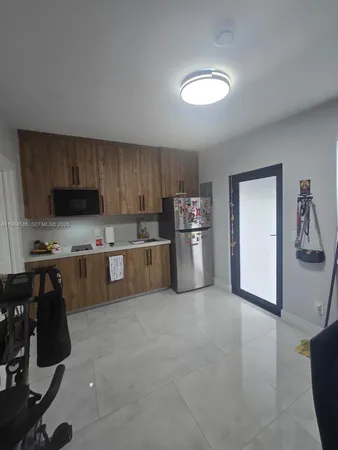 $1,800 | 801 Northwest 35th Avenue, Unit 1, Miami, FL 33125