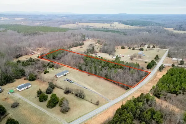 $40,000 | 5 Spring Mill Road, Concord, VA 24538