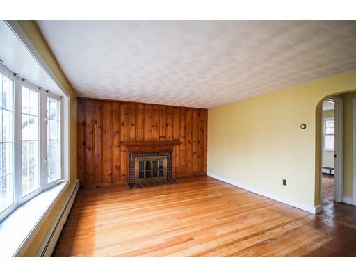 15 Karen Road Wakefield, MA 01880 - Photo 3 of 19 Gallery Image 3
