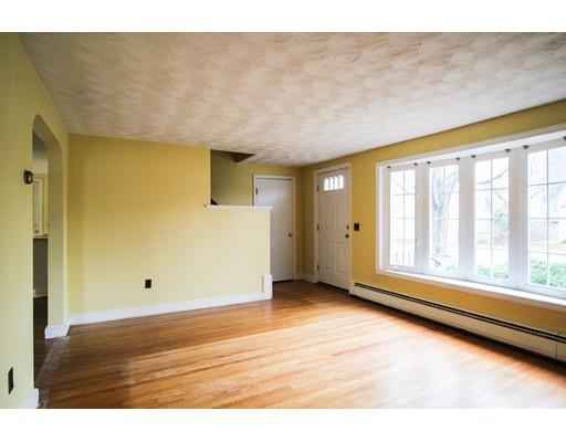 15 Karen Road Wakefield, MA 01880 - Photo 5 of 19 Gallery Image 5