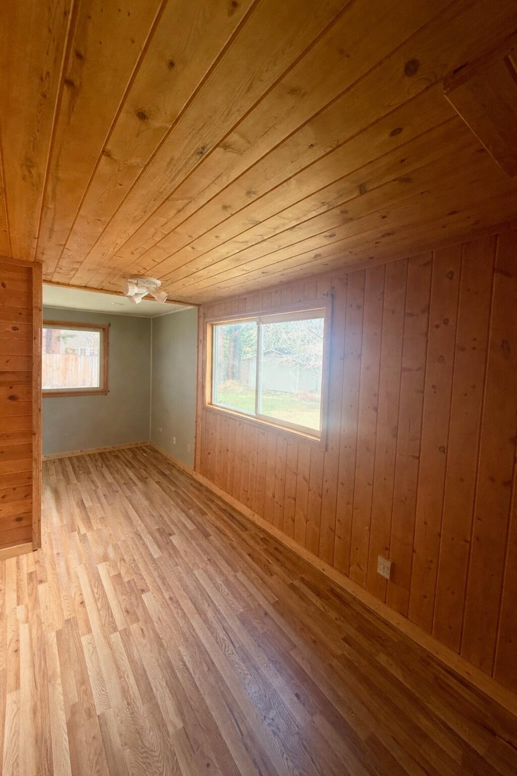 19154 Baker Road Bend, OR 97702 - Photo 15 of 32 19154_Baker _Rd front_Lacey_backbedroom