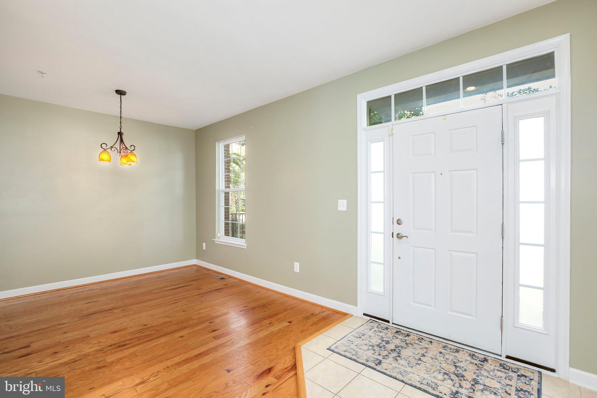 2128 Little Sorrel Way Silver Spring, MD 20902 - Photo 3 of 33