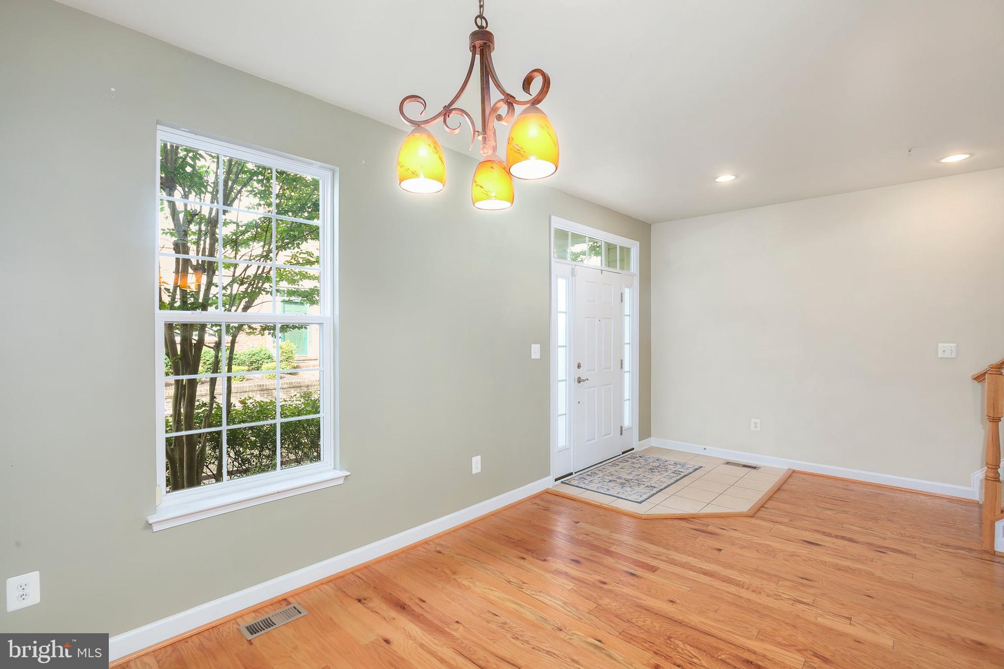 2128 Little Sorrel Way Silver Spring, MD 20902 - Photo 6 of 33