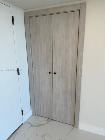 $6,000 | 19707 Turnberry Way, Unit 20L, Aventura, FL 33180