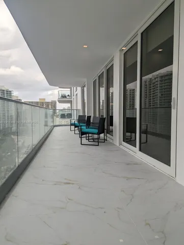 $6,000 | 19707 Turnberry Way, Unit 20L, Aventura, FL 33180