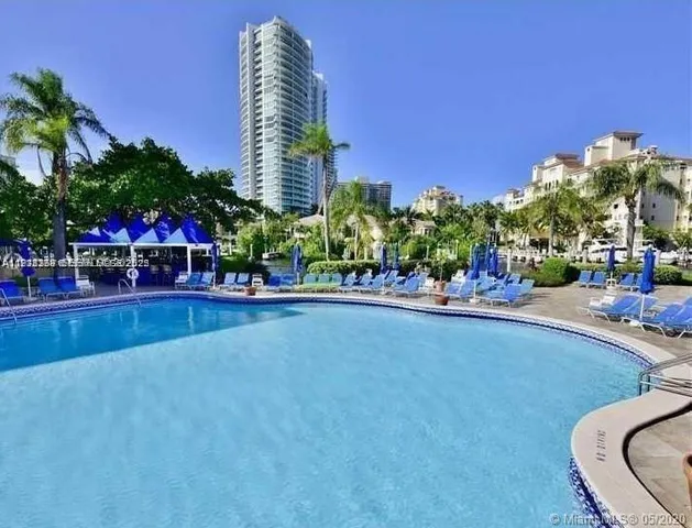 $6,000 | 19707 Turnberry Way, Unit 20L, Aventura, FL 33180