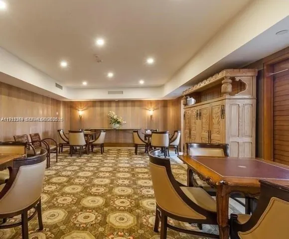 $6,000 | 19707 Turnberry Way, Unit 20L, Aventura, FL 33180