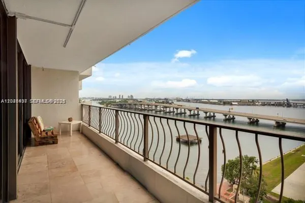 $409,000 | 555 Northeast 15th Street, Unit 16H, Miami, FL 33132