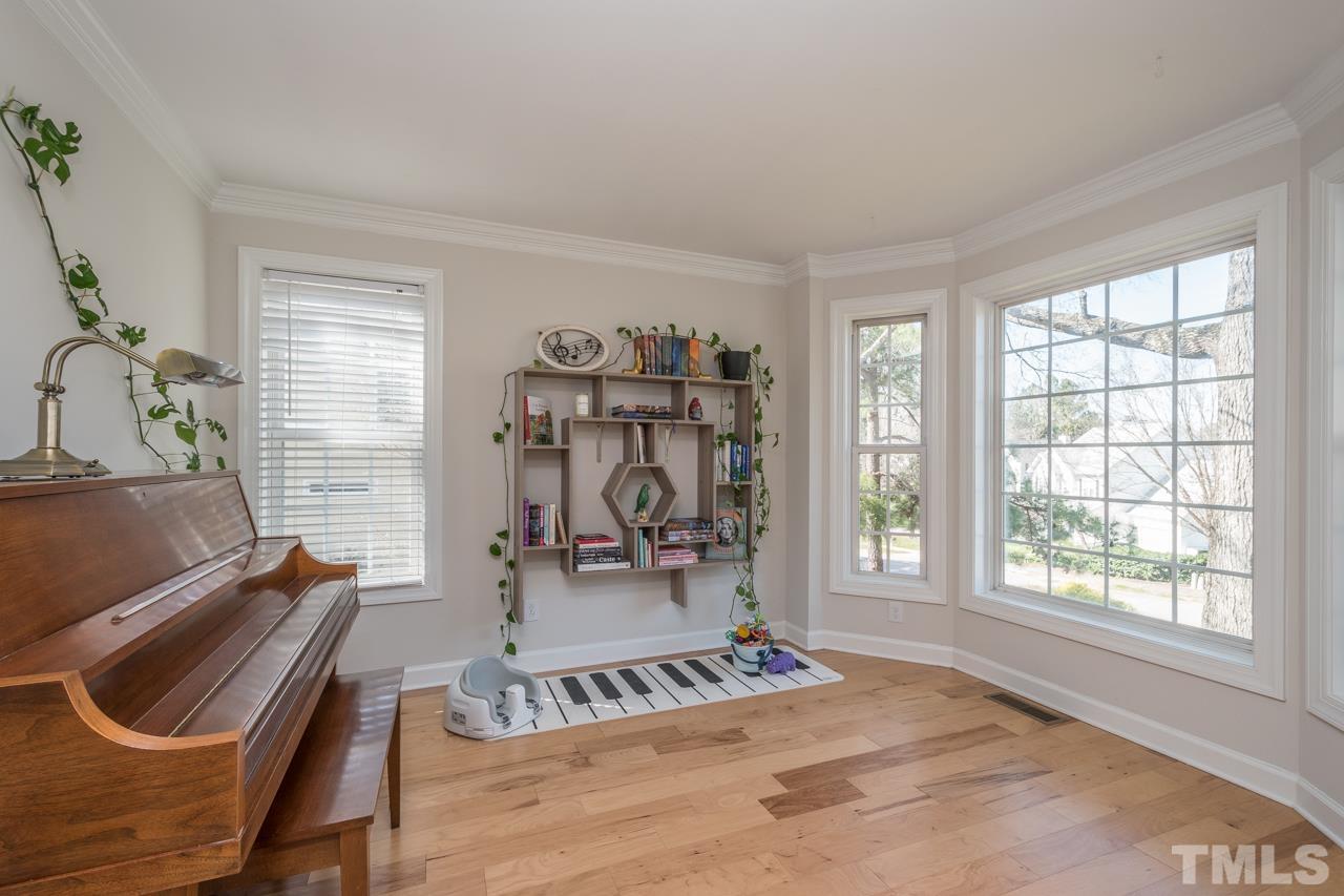 4108 Breadfruit Court Raleigh, NC 27616 - Photo 5 of 33 Gallery Image 5