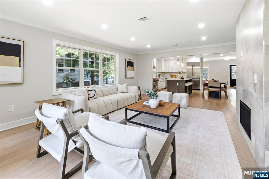 613 Hillcrest Road Ridgewood, NJ 07450 - Photo 14 of 32 Gallery Image 14