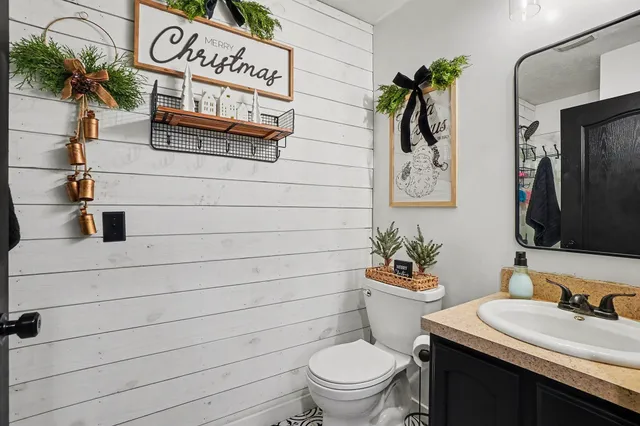 $389,900 | 3230 Sarah Circle, Twin Lake, MI 49457