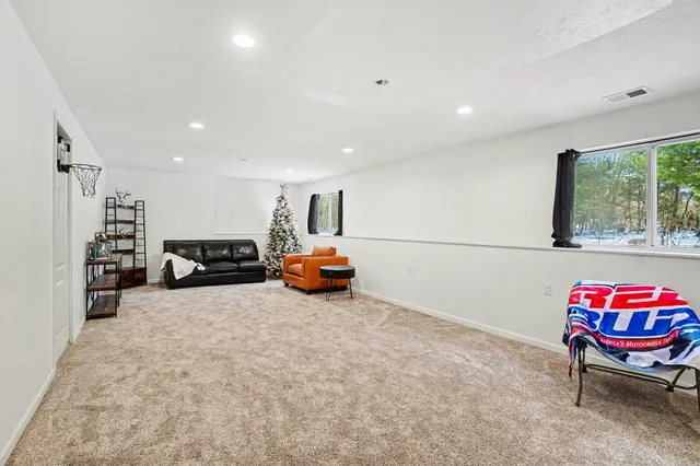 $389,900 | 3230 Sarah Circle, Twin Lake, MI 49457