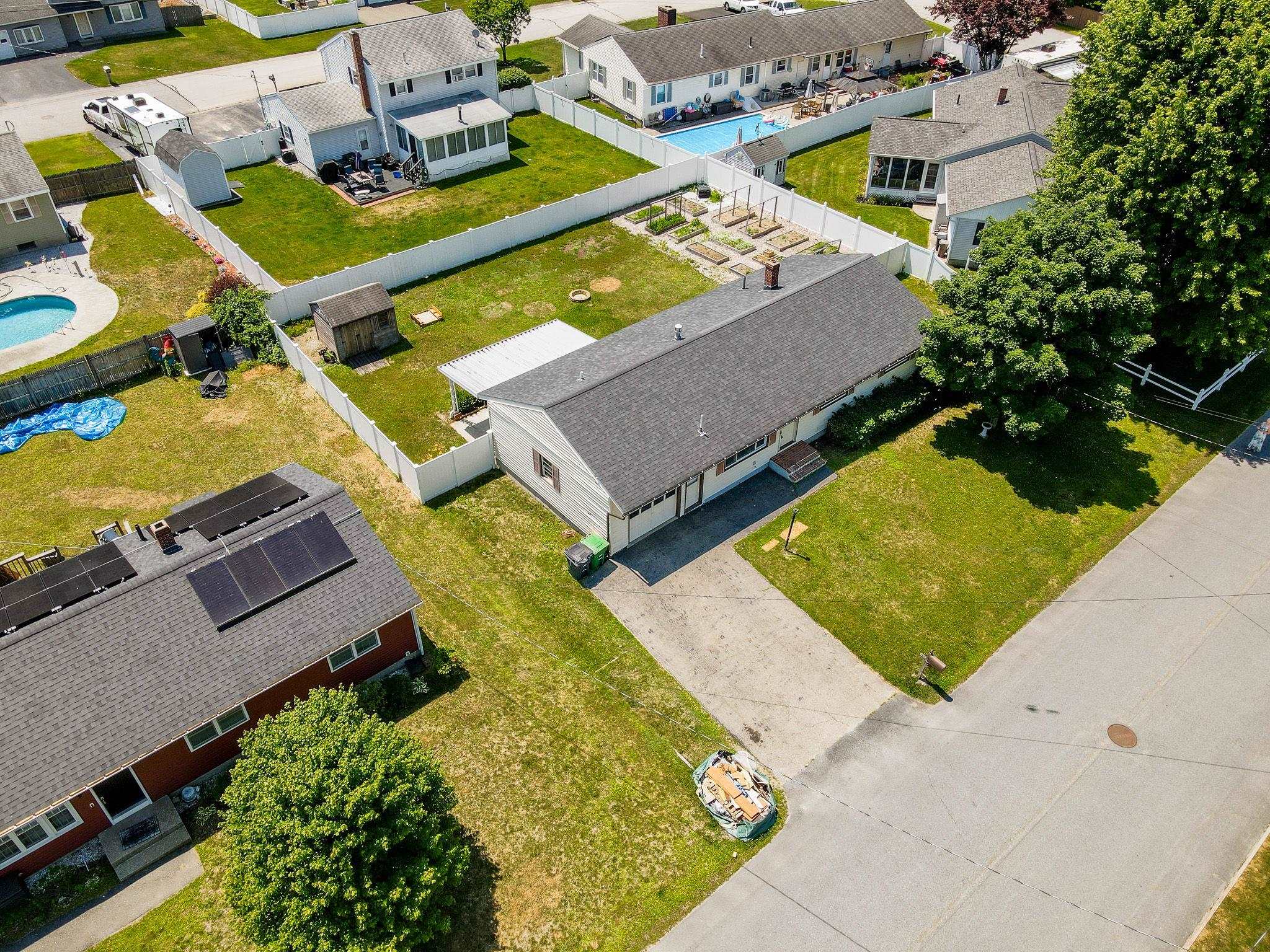 7 Raleigh Drive Nashua, NH 03062 - Photo 31 of 33