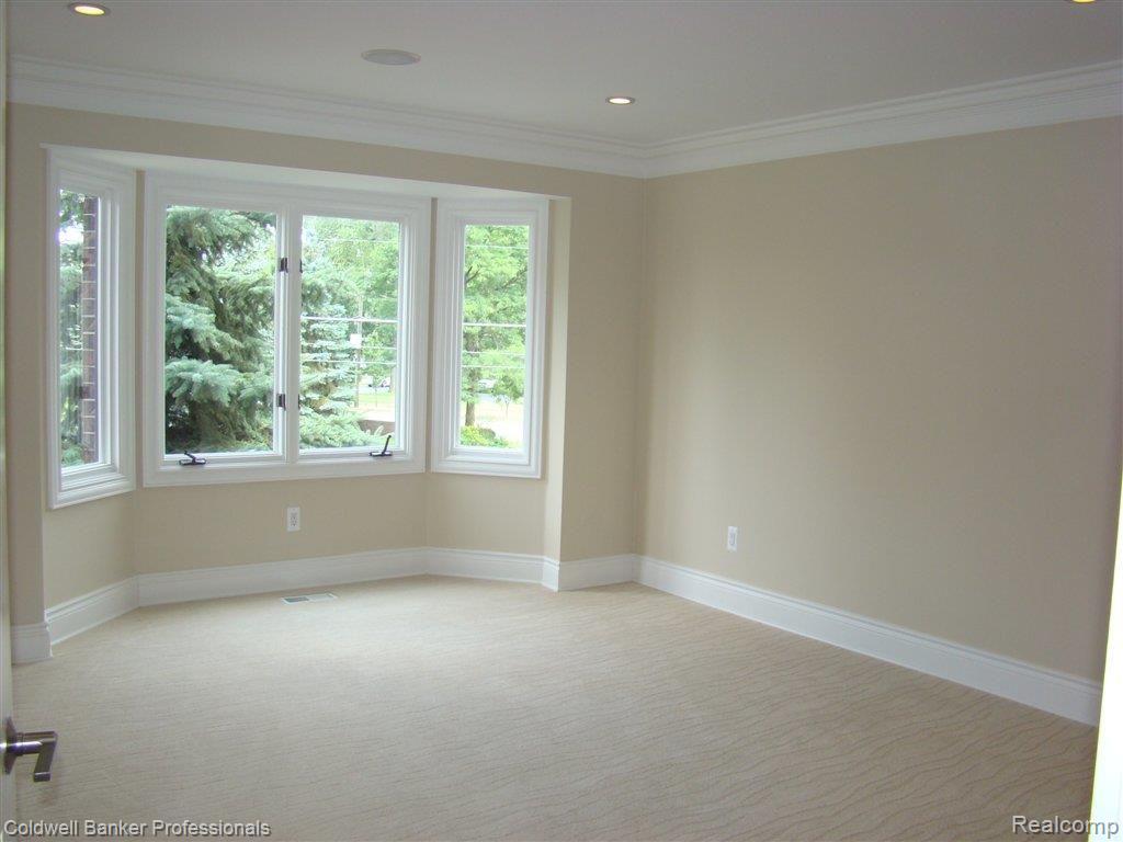 450 Southfield Road Birmingham, MI 48009 - Photo 13 of 22 Wonderful Guest Ensuite
