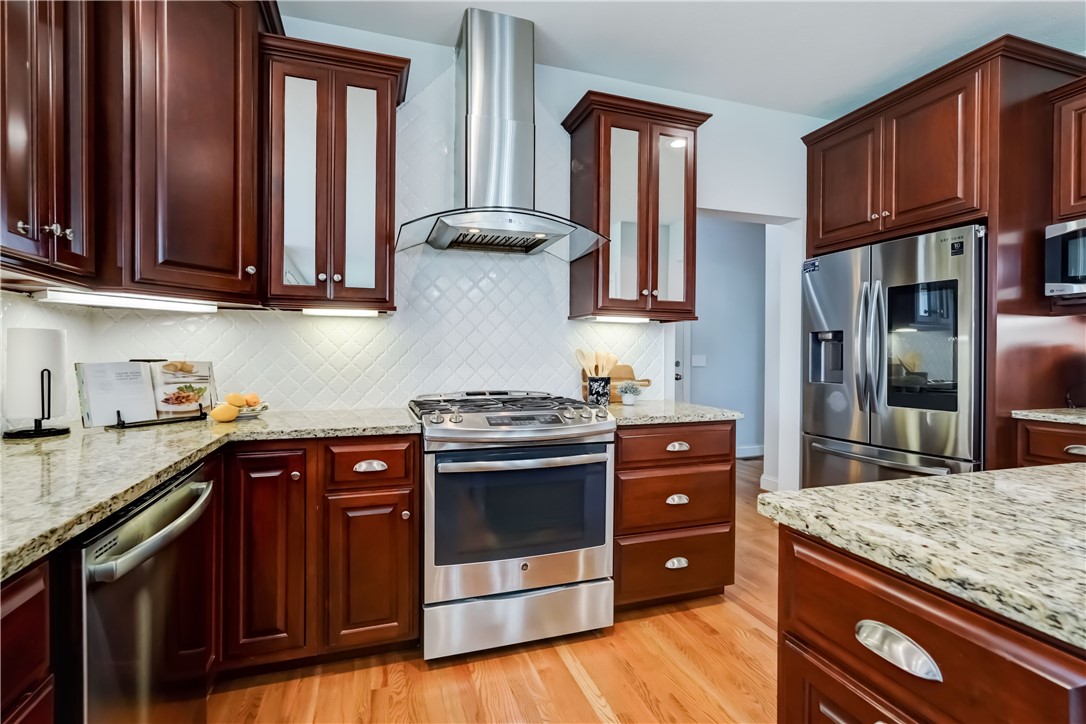 39 Cali Ridge Penfield, NY 14450 - Photo 16 of 48