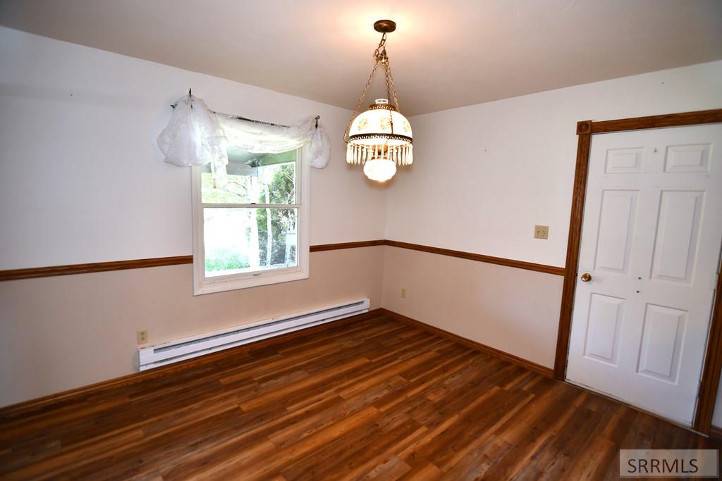 2950 North Ammon Road Idaho Falls, ID 83401 - Photo 11 of 49 Dining Area