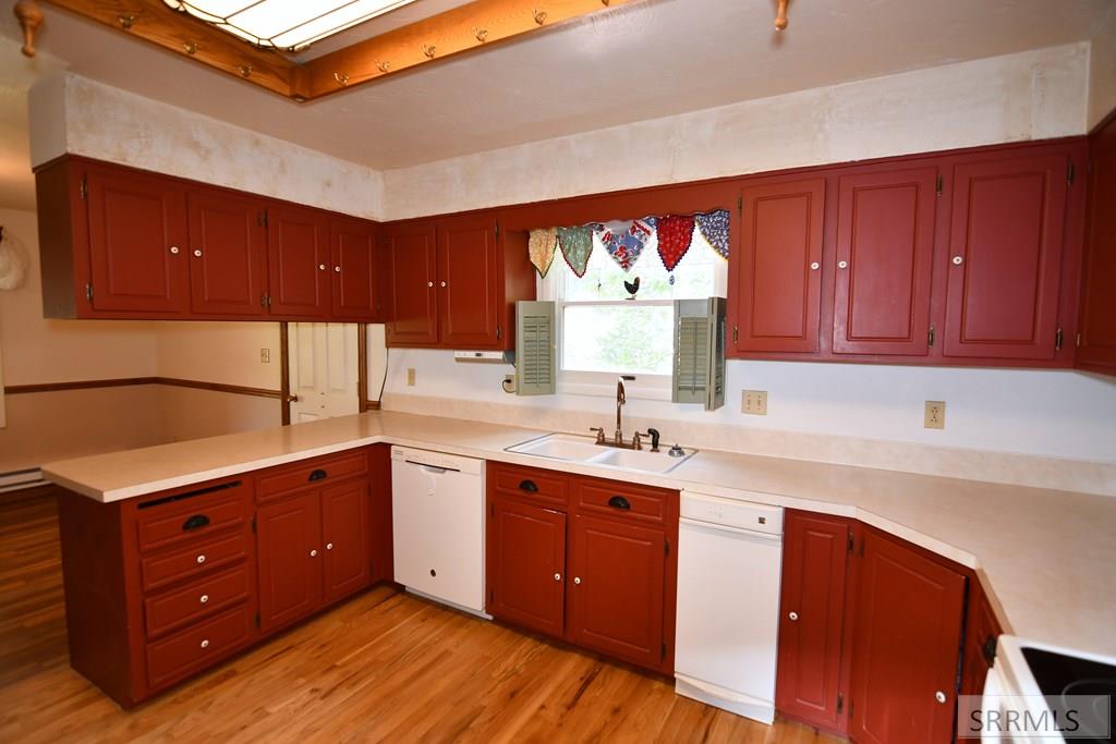2950 North Ammon Road Idaho Falls, ID 83401 - Photo 10 of 49 Kitchen