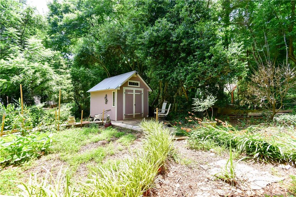 140 Bubbling Well Road Matthews, NC 28105 - Photo 22 of 24 Gallery Image 22