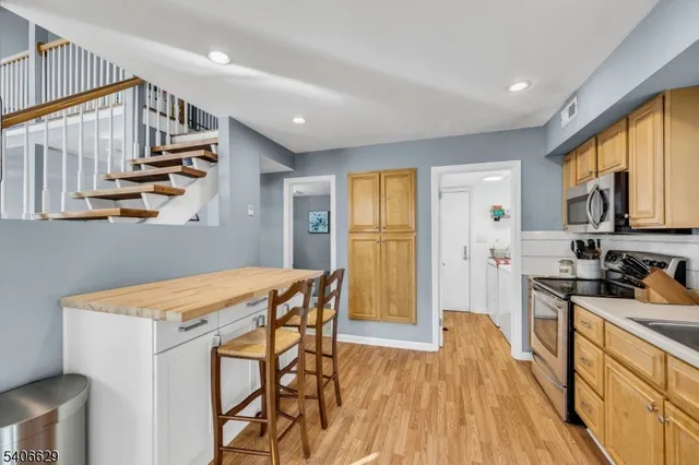 $435,000 | 107 Bluebird Drive, Unit 1A, Hillsborough, NJ 08844