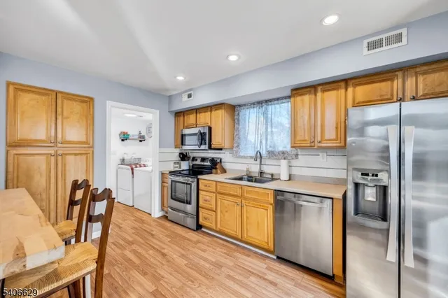 $435,000 | 107 Bluebird Drive, Unit 1A, Hillsborough, NJ 08844
