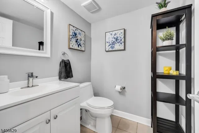 $435,000 | 107 Bluebird Drive, Unit 1A, Hillsborough, NJ 08844