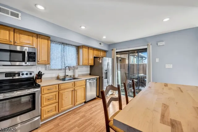 $435,000 | 107 Bluebird Drive, Unit 1A, Hillsborough, NJ 08844