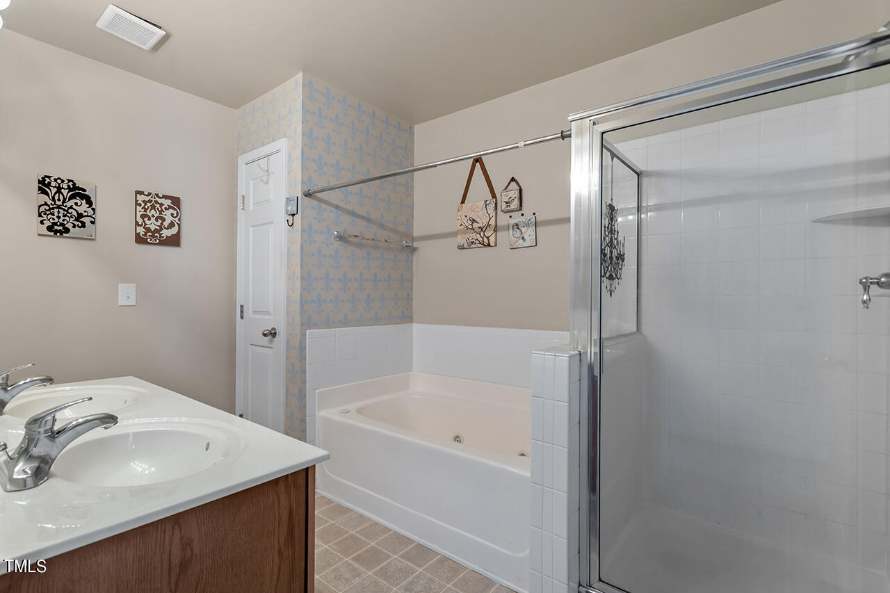 331 Gilman Lane, Unit 102 Raleigh, NC 27610 - Photo 19 of 27 331 Gilman Lane_21